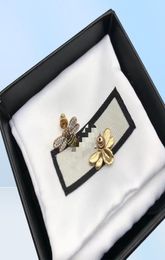 Designer earrings brass material needles antiallergic bee luxury brand high quality earring ladies weddings parties gifts 1585913