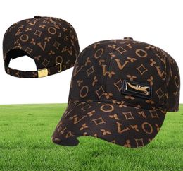 high Quality V Letters Casquette Adjustable Snapback Hats Canvas Men Women Outdoor Sport Leisure Strapback European Style Sun Hat 1223133