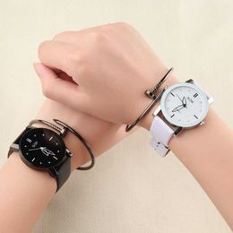 Designer Cartres Bracelet Korean Watch Female Student Edition Fashion Trend Genjuku Style Personalised Simple Black and White Couple A Pair of Non Mechanical Watch