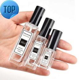 Refillable 10ml 15ml 30ml 50ml glass perfume bottle with pump sprayer and plastic caps