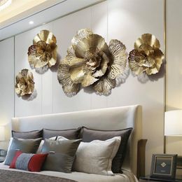 Modern Wrought Iron 3D Gold Flower Wall Mural Decoration Home Livingroom Wall Hanging Crafts el Porch Wall Sticker Ornaments 212547