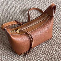 Mytaste Bag Light Luxury Versatile Shoulder Underarm Bag Crossbody Lunch Box Bag French Stick Bag Female 240115