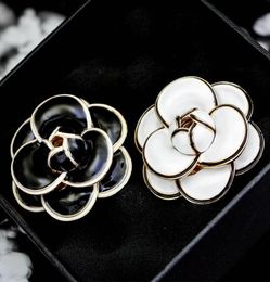 Pins Brooches Korean High Quality Luxury Camellia Big Flower Brooch Pins Woman Boutonniere Gift Jewelry2214868