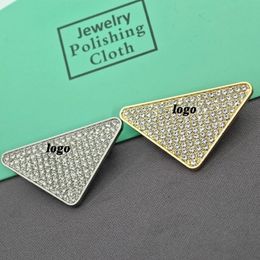 2024 Valentine Days Gift Triangle Shape Designer Brand Brooch P Letter Clothe Accessories Pin For Women Party Jewellery 240106