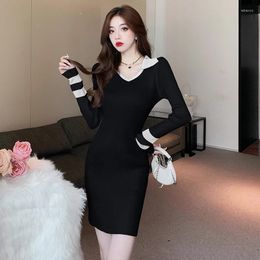 Casual Dresses Korean Sexy Knitted Bodycon Y2k V-neck Long Sleeved Stripes Sweater Mini Dress Autumn Harajuku Robe Clothing T295