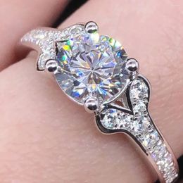 Cluster Rings Brilliant 1Ct Round Cut D VVS1 Moissanite AU750 18K White Gold Ring High Quality Standard Fine Jewellery 131r