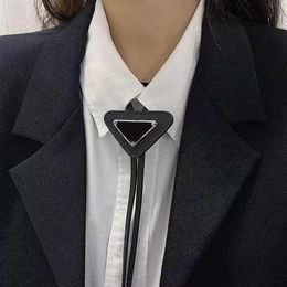 4 Colors Mens Women Designer Ties Fashion Leather Neck Tie Bow For Men Ladies With Pattern Letters Neckwear Fur Solid Color Neckti182T