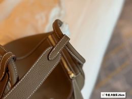 2024 Tote Luxury Simple Lightweight Wear resistant Bag Handmade Vegetable Basket Classic Leather Lychee Design Handbag75