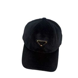 Designer Ball Caps New P Family Gold Classic Metal Letter Label Fisherman Hat Single Velvet Fashion Versatile Men's and Women's Baseball Hat NSPB