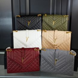 2024 Nova bolsa de ombro designer feminina bolsa envelope de ombro único bolsa crossbody em relevo bolsa de couro logotipo impresso bolsa crossbody bolsa de designer bolsa de embreagem