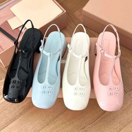 Miu sapatos de balé femininos sapatos de barco designer marca fundo plano Mary Jane sapatos de couro confortáveis preto e branco rosa marrom casual ao ar livre 35-40