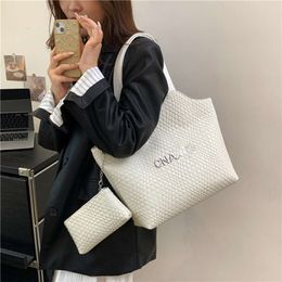 Bolsa feminina de femininação dupla de ponta Instagram coreano de grande capacidade Linggetote Saco, uma bolsa de deslocamento portátil de um ombro