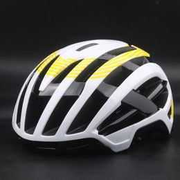 Road Cycling Helmet Red Mtb Italy Bike Size M 5258cm Men Women Bicycle Equipment Outdoor Sport Safety Cap BMX 240108