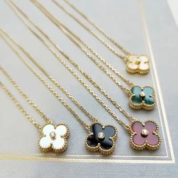 Classic Four Leaf Clover Designer Necklaces Pendants Mother of Pearl Top Grade 18K Gold Women Valentines Mothers Day Engagement Luxury Diamond Jewellery Gift