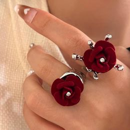 Cluster Rings Retro Velvet Red Rose Flower Ring For Women Elegant Charm Luxury Aesthetics Accessories French Vintage Fashion Jewellery