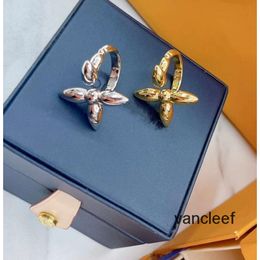 Designer Love Ring New Flower Open For Women Luxury Copper Silver Gold Simple Opening Rings Vintage Jewelry High Quality Gifts