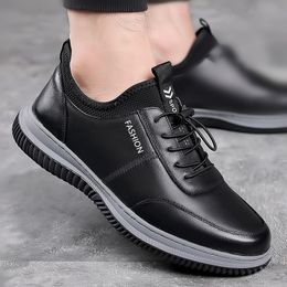Designers Casual Shoes Men Trainers Sneakers Runner Wear-resistant Man Black Hiking Men's Designer Shoes Competitive Price with Box Factory 5821