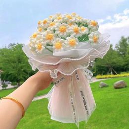 Decorative Flowers Graduation Valentine's Day Gifts Creative Hand Woven Knitted Flower Bouquet Fake Home Party Decoration