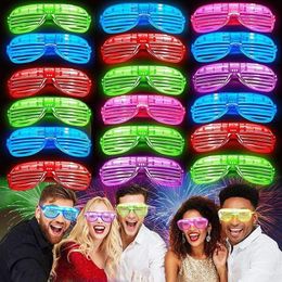 Sunglasses 5PCS Light Up Glasses Glow in The Dark Party Supplies LED Sunglasses Costume Neon Flashing Party Supplies for Birthday 307o