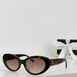 Luxury Designer C Sunglasses Man Women Rectangle Sunglasses Unisex Goggle Beach Sun Glasses Retro Frame Ccity With Box 7689
