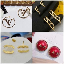 5 Style Womens Charm Earrings Classic Designer Brand Letter Stud Winter Girl Earrings Collection High Quality Love Gift Jewellery new Couple Birthday Gift Earrings