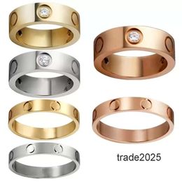 Tasarımcı Ring Altın Aşk Tasarımı Erkekler için Titanyum Çelik Lüks Erkek Gümüş Yüzük Kadınlar Moda Takı Kadın Mücevherleri Özelleştirilmiş Çift Yüzükler