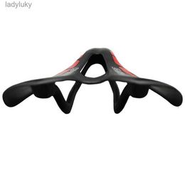 Bike Saddles 2023 3K Ultralight Carbon Saddle Bicycle vtt racing seat Wave Road Bike Saddle for men sans cycling Seat mat bike saddleL240107