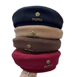 Designer Ball Caps Autumn and Winter New Min Camellia Painter Hat Korean Version Fashion Versatile Bud Hat Big Head Circumferential Slimming Instagram Beret Hat PVA