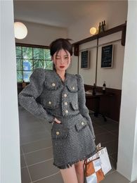 Elegant Womens Suit Tassel Design Sense Tweed Short Coat Autumn Korean Style Long Sleeve Top Mini Skirt Twopiece Set 240109