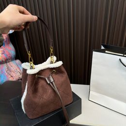 Classic 24 New Women Designer Bag Fashion Large Capacity Diamond Lattice Chain Shoulder Bag Double Letter High Quality Bucket Bag Detachable Shoulder Strap