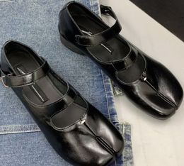 Sandals Women Brand Design Split toe Flats Shoes Tabi Ninja Low Heels Lightweight Platform Casual Shoes Women