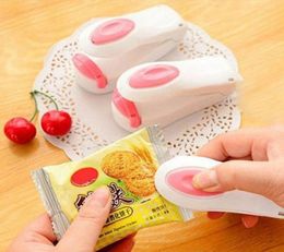 Portable Household Mini Sealing Machine Heat Sealer Capper Food Saver For Plastic Bags Package Mini Gadgets9809988