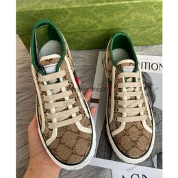 Designer Tennis 1977 sneaker in tela Scarpa di lusso Beige Denim jacquard lavato blu Scarpe da donna Ace Suola in gomma Ricamato Vintage 001