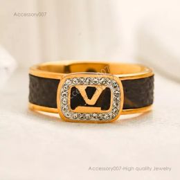 designer jewelry rings Designer Rings Womens Love Engagement Wedding Ring Luxury Diamond Plaed Love Gift Rings High Quality Stainless Steel Waterproof Jewelry