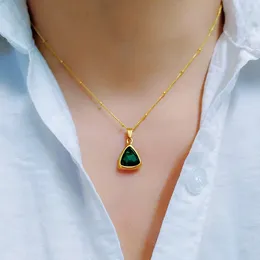 Pendant Necklaces Vintage Necklace With Green Red Jade Luxury Couple Pendants Golden Chain