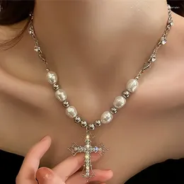 Pendant Necklaces Vintage Fashion Hip Hop Party Pearl Necklace For Women Christian Cross Clavicle Chain Ladies Punk Men And Gifts