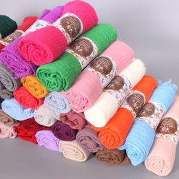 10pcslot Plain Wrinkle Wrap Cotton Viscose Long Shawl Scarf Women Crinkle Hijab Muslim Head scarf wholesale 240108