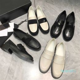 Women Flat Dress Shoes Classic Loafers Calfskin Metal buckle White Black Winter Ladies Casual Shoes Designer Fashion Ballet