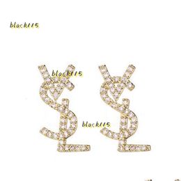 Stud 2024 Plated Austrian Crystal Letter Stud Earrings For Women European And USA Popular Simple Designer Earrings Wedding Bride Jewelry Gift Designer Earrings