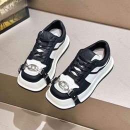 Tian Jiarui and Deng are celebrities with the same square toe shoes black and white fashionable casual board shoes women's thick soles high rise sports shoes