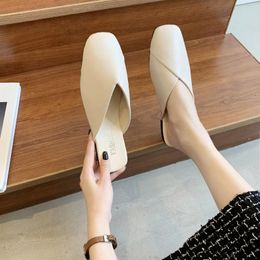 Slippers 2024 Summer Women's Fashion Closed Toe Semi-drag Outside Casual Sandals Low Heel Ladies Beach Shoes