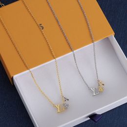 With BOX Fashion Classic Necklaces Flower Pendants Necklace Letter Stamp Stainless Steel 18K Gold Plated Silver for Women Girl Engagement Jewellery