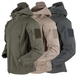 Tactical Jacket Men Military Combat Soft Shell Army Jackets Techwear Windproof Waterproof Breathable Fleece Thermal Hooded Coats 240108