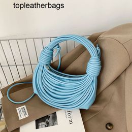 Personalized creative bag women's bag 2022 summer new fashion wire bundle knitting knot women's Single Shoulder Messenger Handbag ZB10