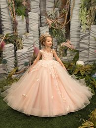 Dresses 2023 Princess Blush Pink Lace Flower Girl Dresses 3D Floral Flowers Sweep Train Jewel Neck Illusion Gilrs Pageant Dress Little Kid