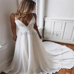 Simple Boho Wedding Dress Deep V Neck Spaghetti Straps Bride Dress Court Train Appliques Country Rustic Bohemian Beach Bridal Gowns Elegant Robe De Mariage Women