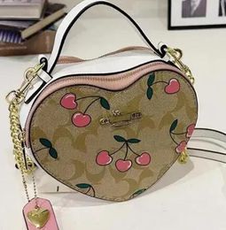 Designer Heart-shaped Ladies Fashion Crossbody Bags Premium Leather Cherry Shoulder Bag Real Leather Classic Luxury Clutch Bags a4