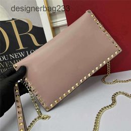 Metal Valantinovv Handbags Luxury Handbags New Classic Bag Beach Crossbody Cowhide Bags Designer Riveted Fashion Large Capacity Leather Handbag 7CTD