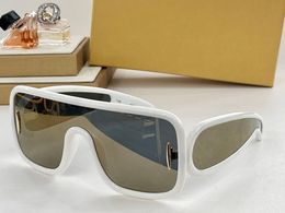 Men Sunglasses For Women Latest Selling Fashion Sun Glasses Mens Sunglass Gafas De Sol Glass UV400 Lens With Random Matching BOX 40122I