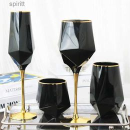 Wine Glasses Pure Black Crystal Golden Edge Wine Glass Goblet Light Luxury Irregular Model Room Special Champagne Cup Whiskey Beer Glasses YQ240105